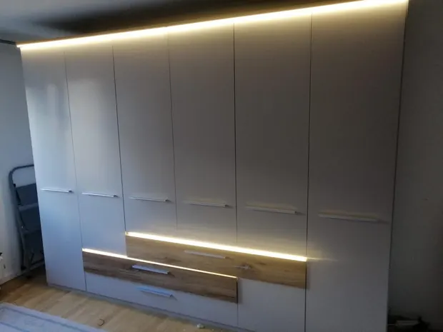 Moebelmontage schrankwand led beleuchtung